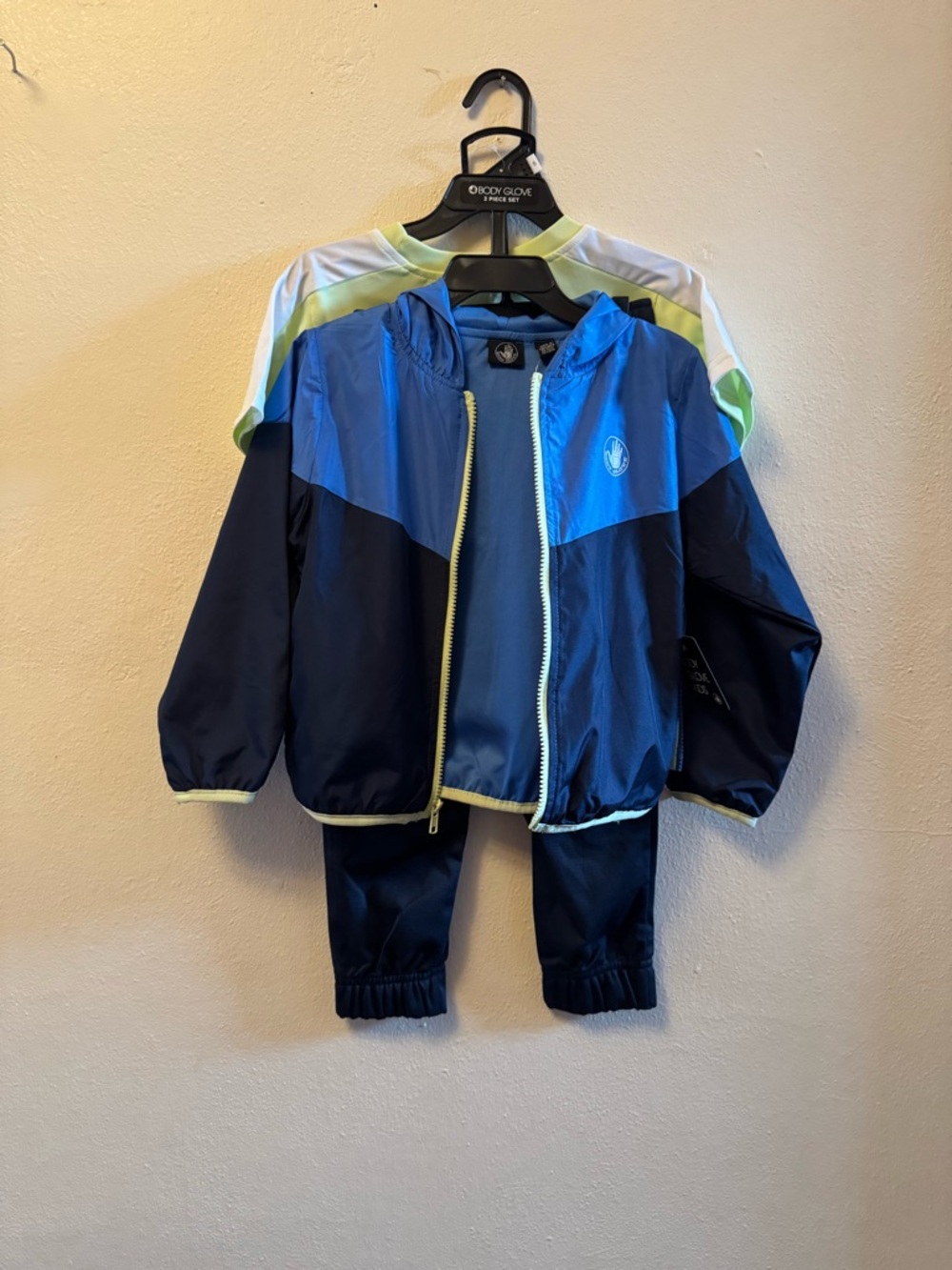 NWT Body Glove Toddler Boys 3pc Activewear Set Blue Green Jacket Pants T-Shirt 5 - Picture 3 of 13